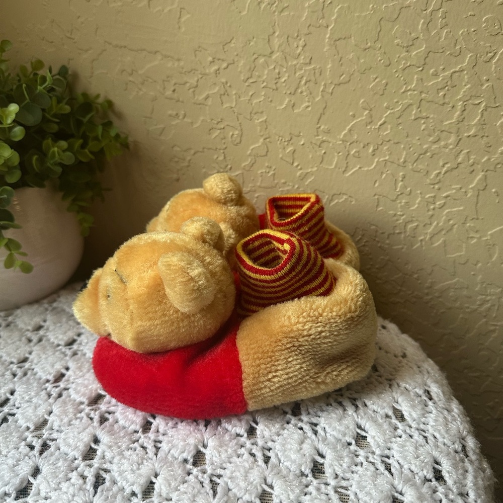 Disney Winnie the Pooh Plush 8.5in and Vintage Slippers Sz 7-8 - Red and Yellow - Picture 7 of 12